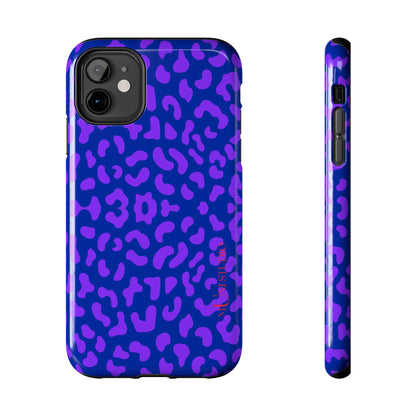 Muni Studio GISELE Tough Phone Case – lifestyle photo